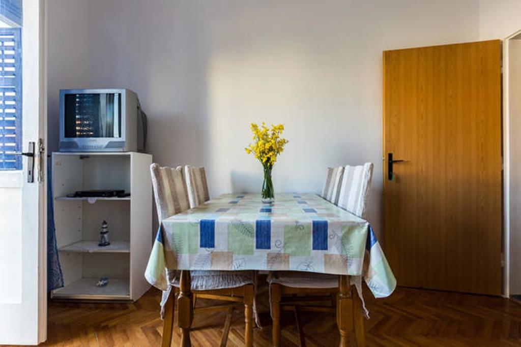 Apartments A & G Petrovic 피로바츠 외부 사진