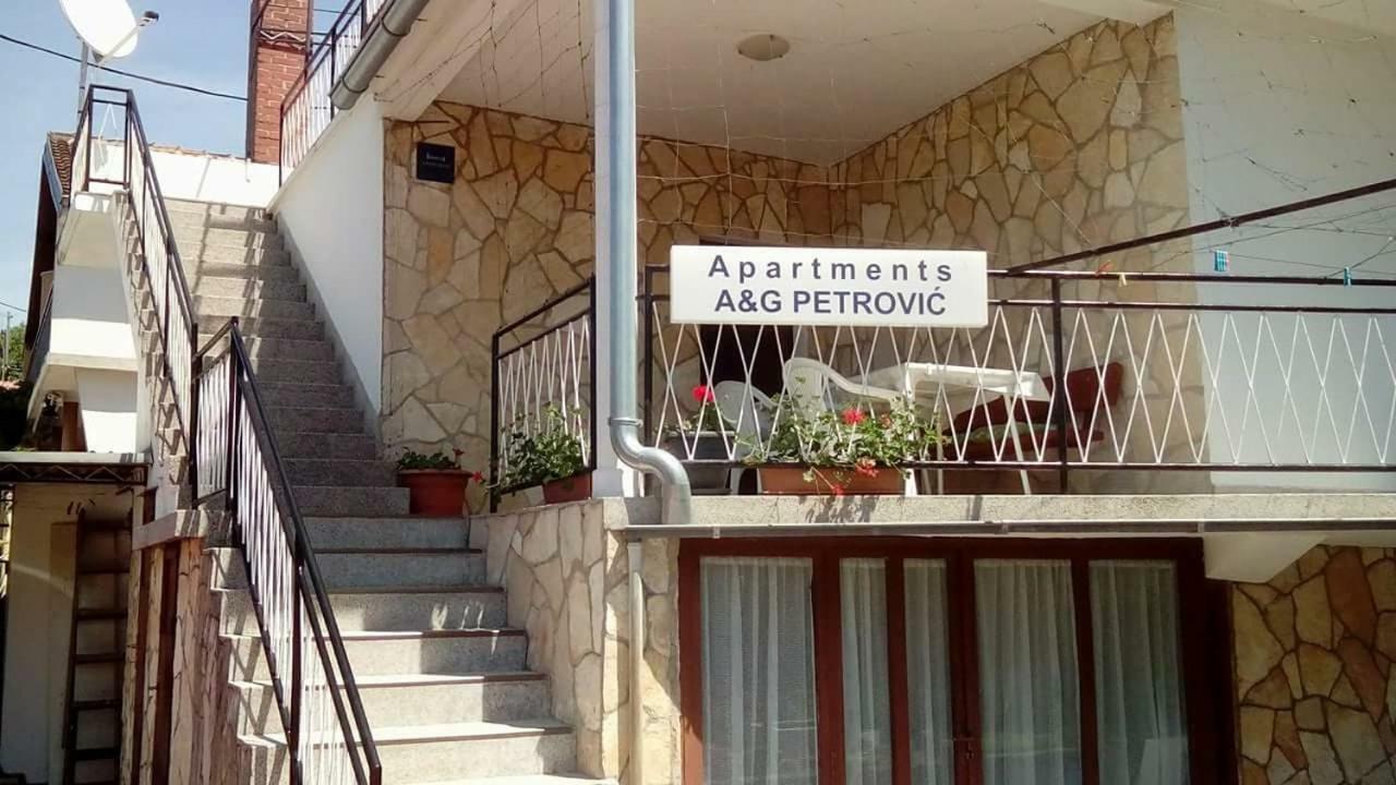Apartments A & G Petrovic 피로바츠 외부 사진