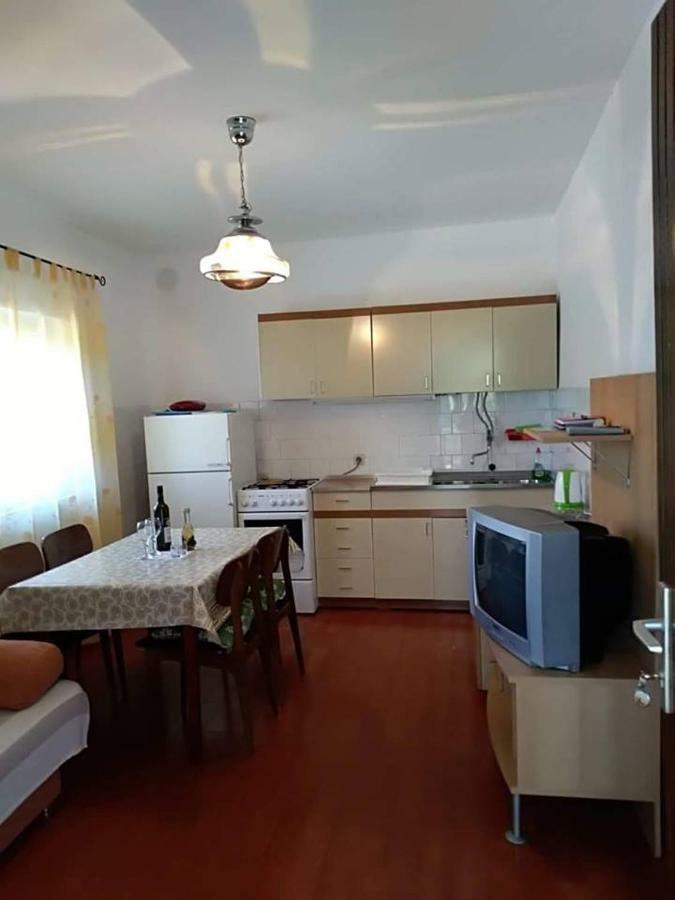 Apartments A & G Petrovic 피로바츠 외부 사진
