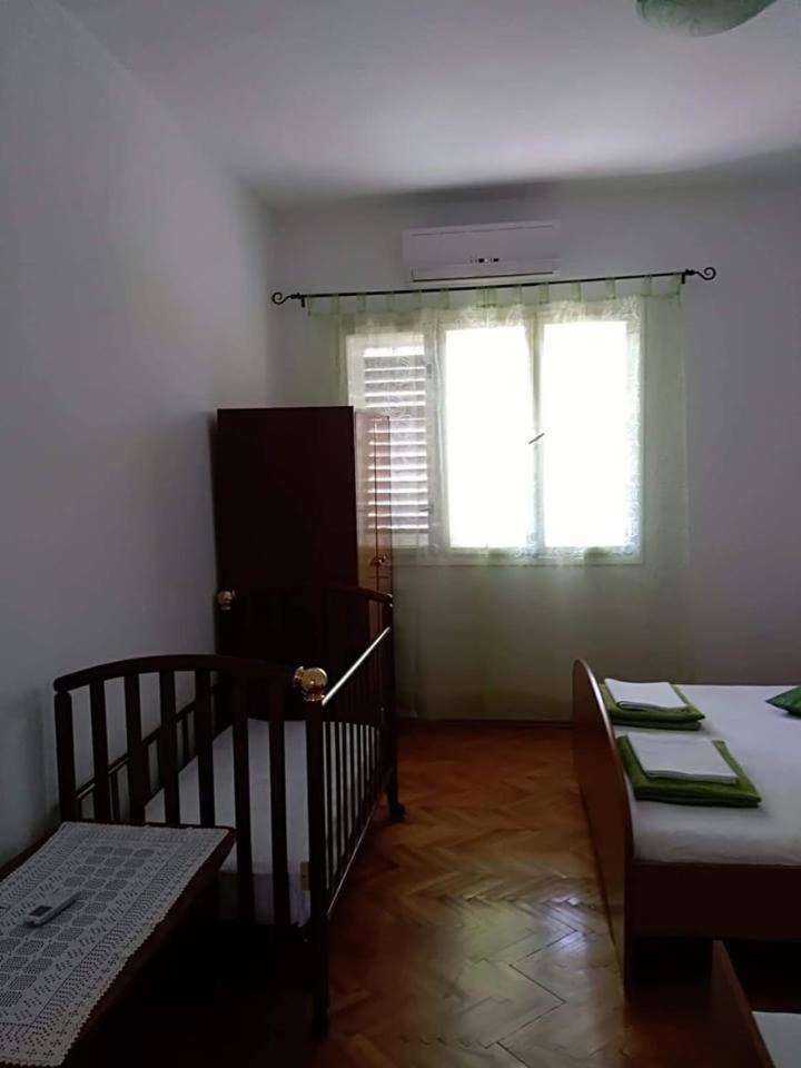 Apartments A & G Petrovic 피로바츠 외부 사진