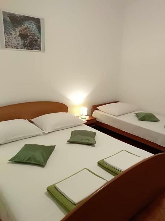 Apartments A & G Petrovic 피로바츠 외부 사진